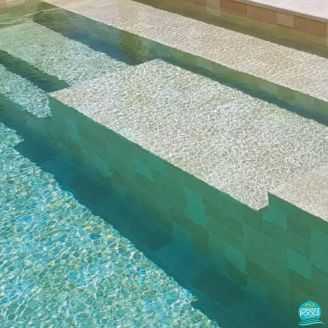 Liner PVC 1.5 mm Bali Sand Design, grosime 1.5 mm, latime 1.65 m, Colectia Design, Italia
